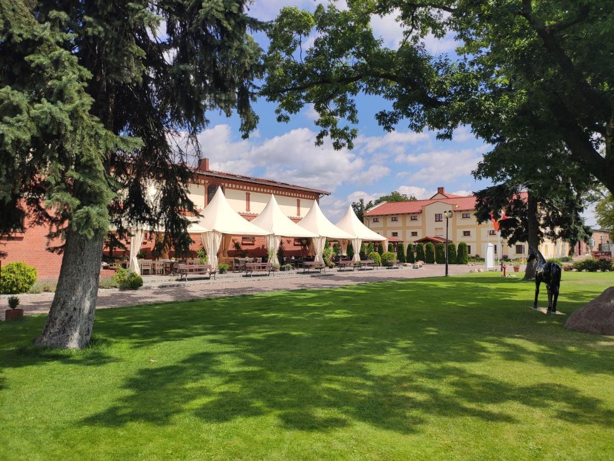 Hotel Sandro Silver & Spichlerz Antoniny Лешно Экстерьер фото