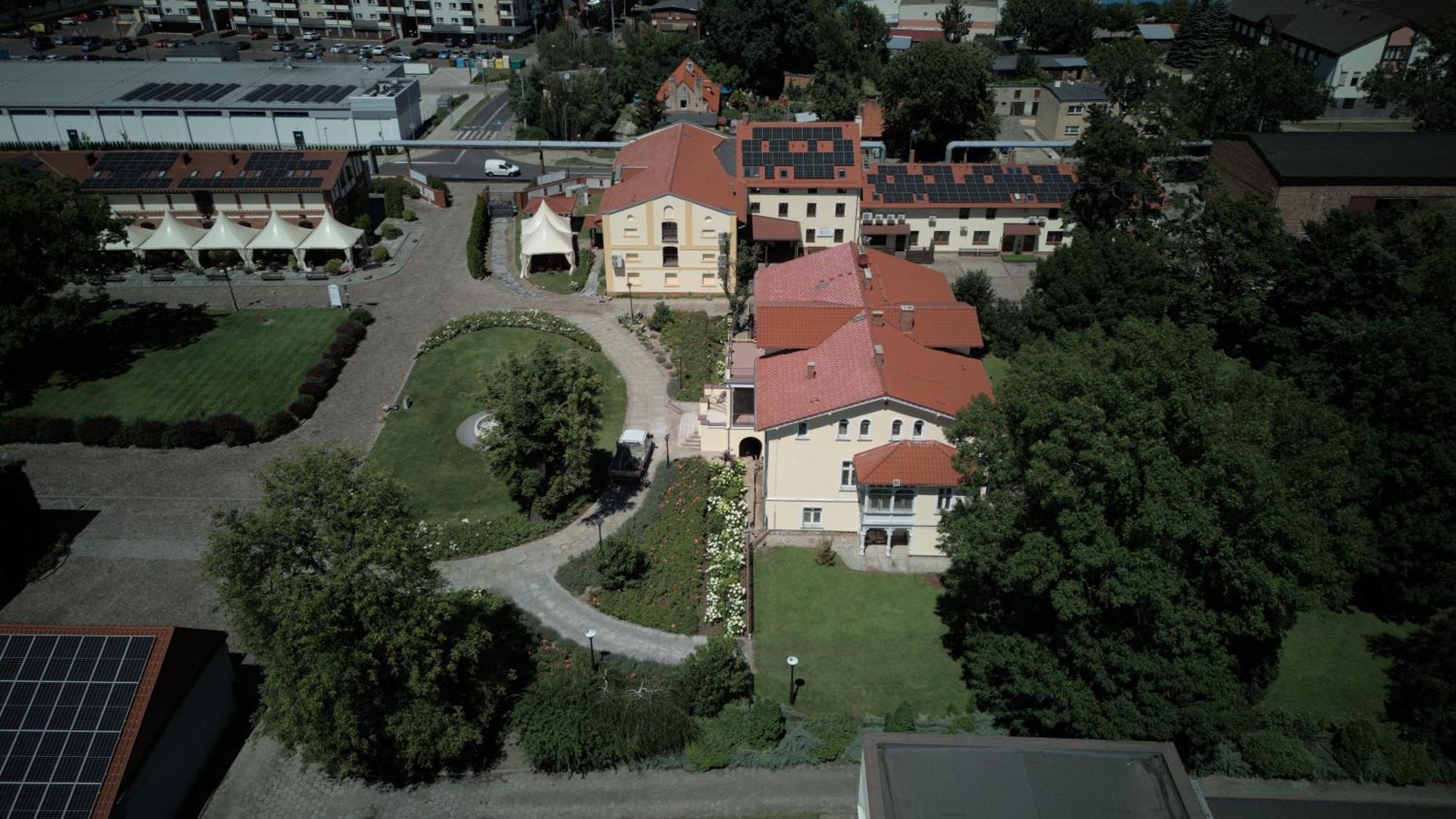 Hotel Sandro Silver & Spichlerz Antoniny Лешно Экстерьер фото